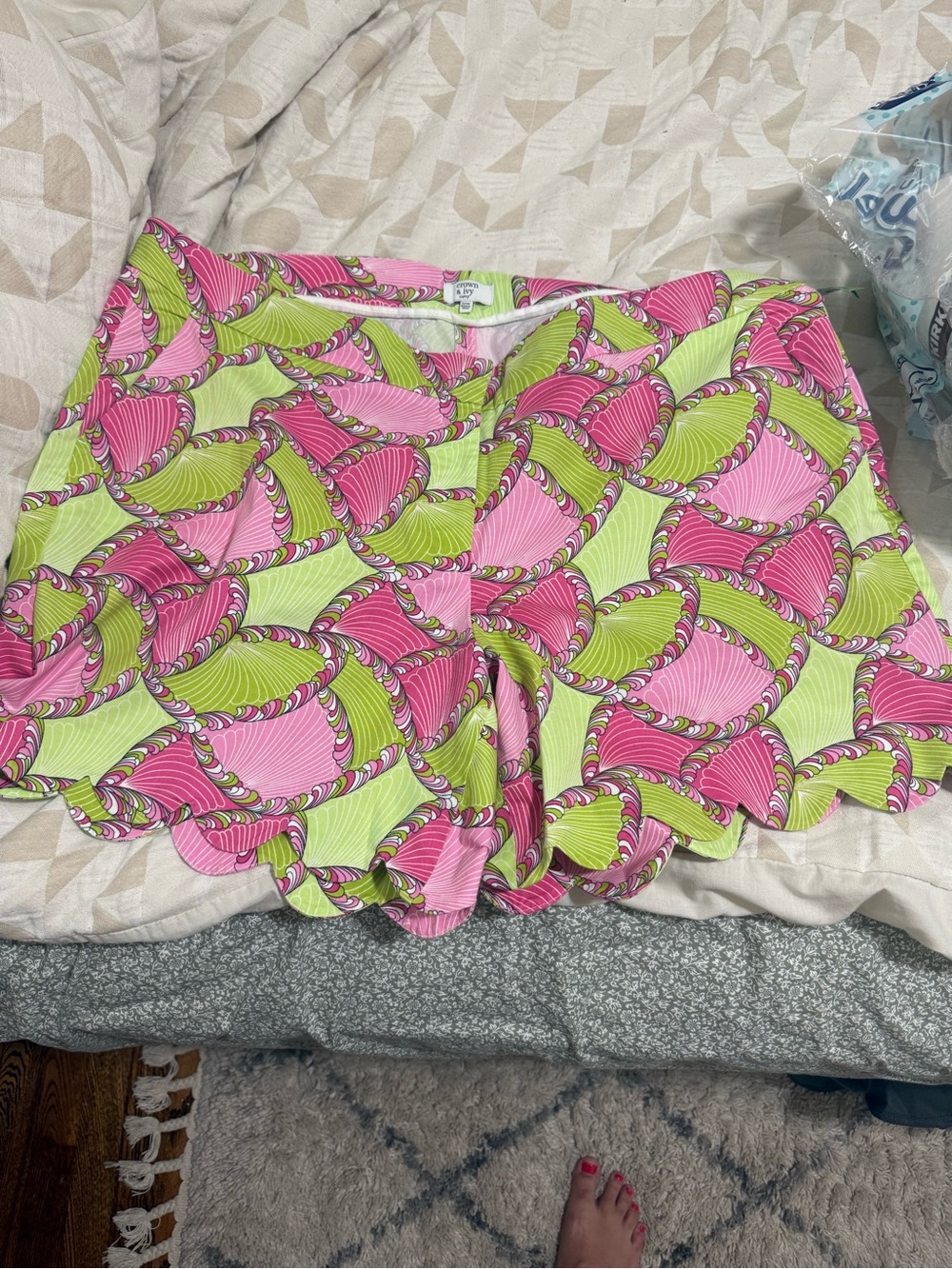Women’s Scallop Hem Patterned Shorts - Pink & Lime